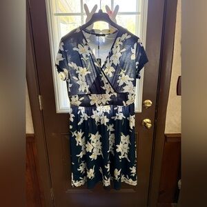 New Ouges Faux Wrap Floral Blue Casual V-neck Midi Dress XXL nwt